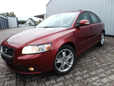 Gebraucht Volvo S40 145 PS (106 kW) 2009 Rot Limousine