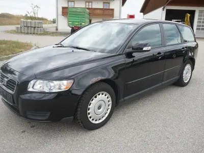 Gebraucht Volvo V50 109 PS (80 kW) 2009 Schwarz Kombi