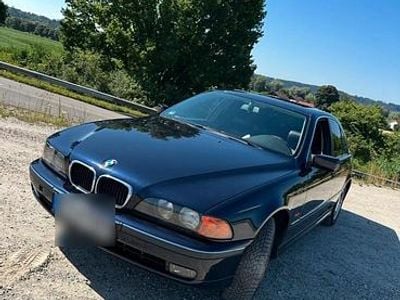 BMW 523