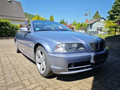 Gebraucht BMW 320 Cabriolet 170 PS (125 kW) 2001 Blau Cabrio