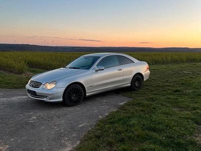 Usata Mercedes CLK270 Avantgarde 170 CV (125 kW) 2005 Argento Coupé