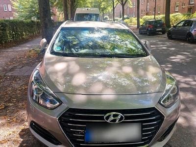 Usata Hyundai i40 141 CV (103 kW) 2015 Andere farben Berlina
