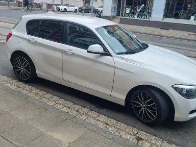 Gebraucht BMW 116 Sport Line 136 PS (100 kW) 2012 Weiß Kleinwagen