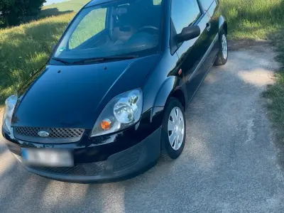 Gebraucht Ford Fiesta 60 PS (44 kW) 2005 Blau Kleinwagen