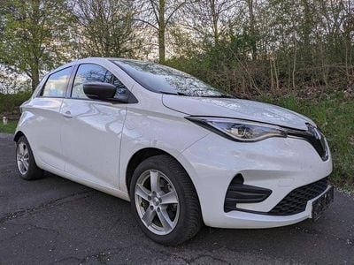 Second-hand Renault Zoe Life 80 kW (109 CP) 2020 Alb Hatchback