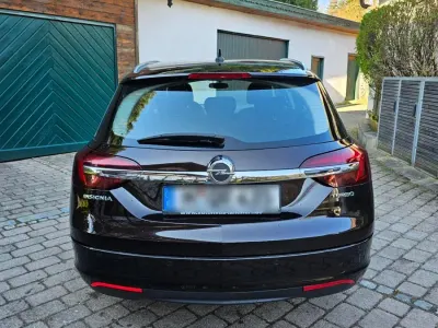 Gebraucht Opel Insignia 170 PS (125 kW) 2016 Braun Kombi