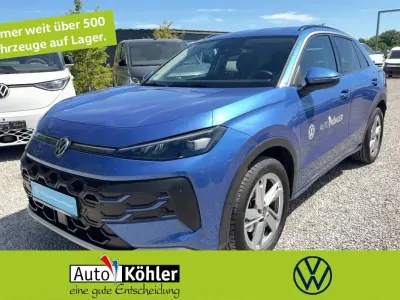 Gebraucht VW T-Roc Cabriolet Life 150 PS (110 kW) 2025 Blau SUV