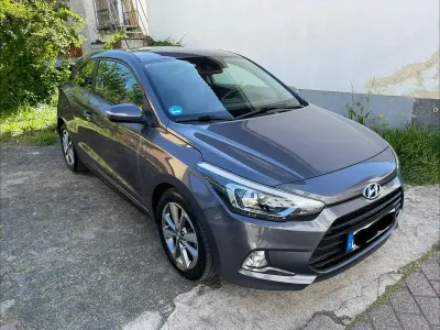Brugt Hyundai i20 Trend 90 HK (66 kW) 2015 Grå Coupe