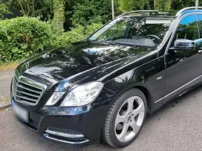 Gebraucht Mercedes E350 265 PS (194 kW) 2010 Schwarz Kombi