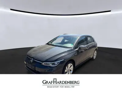 Gebraucht VW Golf VIII Style 190 PS (139 kW) 2024 Grau Limousine