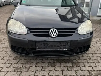 Gebraucht VW Golf IV 75 PS (55 kW) 2005 Schwarz Kleinwagen