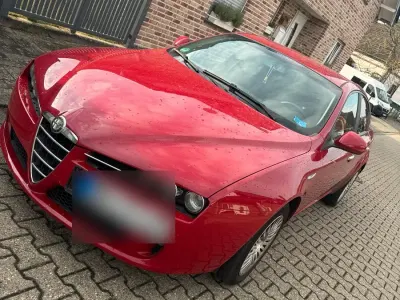 Gebraucht Alfa Romeo 159 150 PS (110 kW) 2009 Rot Limousine