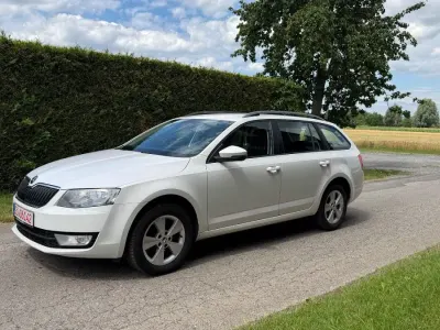 Gebraucht Skoda Octavia Elegance 150 PS (110 kW) 2014 Weiß Kombi