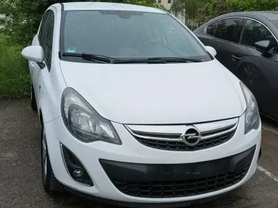 Używany Opel Corsa Energy 86 KM (63 kW) 2014 Biały Hatchback