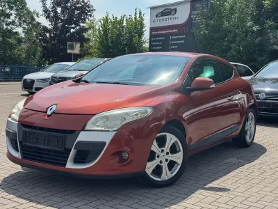 Gebraucht Renault Mégane Coupé Dynamique 110 PS (80 kW) 2010 Orange Coupé