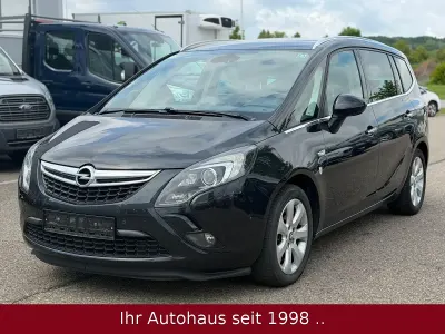 Używany Opel Zafira Tourer Innovation 165 KM (121 kW) 2012 Czarny Minivan