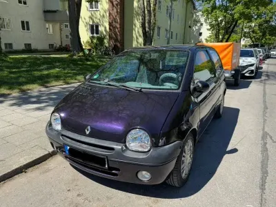 Używany Renault Twingo 75 KM (55 kW) 2004 Purpurowy Hatchback