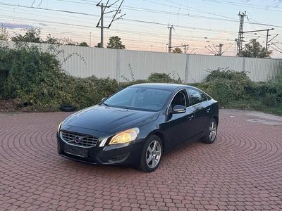 Begagnad Volvo S60 Momentum 163 HK (119 kW) 2011 Grå Sedan