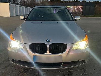 Gebraucht BMW 523 177 PS (130 kW) 2007 Silber Limousine