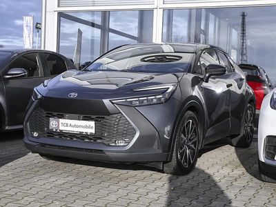 Grey metallic / black Gebraucht 2024 Toyota C-HR Team SUV | 27.835 € (Teuer)