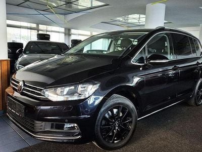 Deep black Gebraucht 2019 VW Touran Highline Van / Kleinbus | 25.990 € (Fairer Preis)