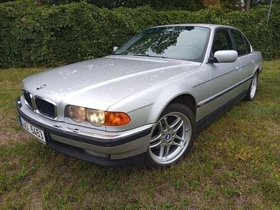 BMW 740