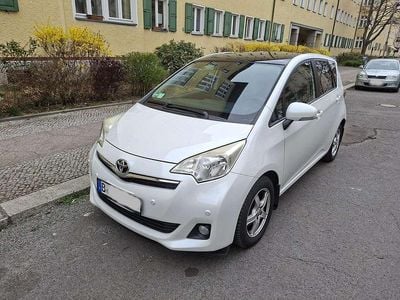 Gebraucht Toyota Verso-S Club 99 PS (72 kW) 2011 Van / Kleinbus