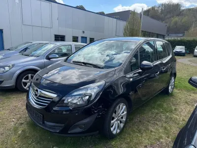 Używany Opel Meriva Innovation 140 KM (102 kW) 2011 Czarny Minivan