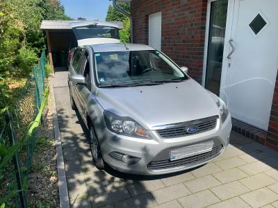 Gebraucht Ford Focus 109 PS (80 kW) 2010 Silber Kombi