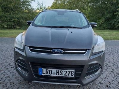 Gebraucht Ford Kuga Titanium 150 PS (110 kW) 2016 Grau SUV