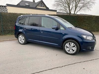 Blau Gebraucht 2014 VW Touran Van / Kleinbus | 12.800 € (Fairer Preis)