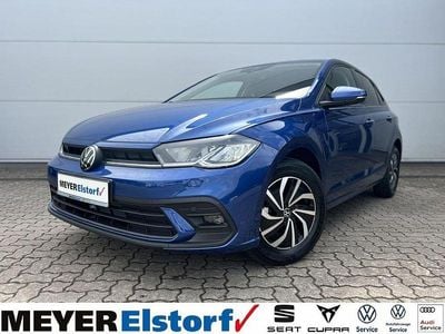 Neu VW Polo Life 95 PS (69 kW) 2025 Blau Limousine