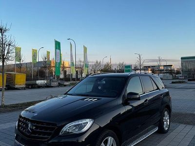 Gebraucht Mercedes ML350 AMG line 258 PS (189 kW) 2013 Schwarz SUV