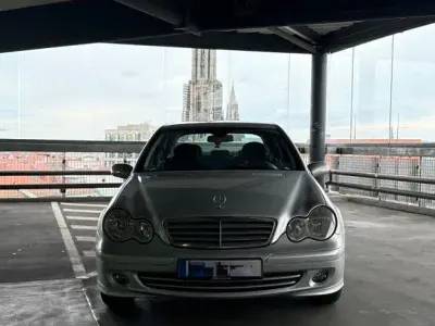Gebraucht Mercedes C200 163 PS (119 kW) 2006 Silber Limousine
