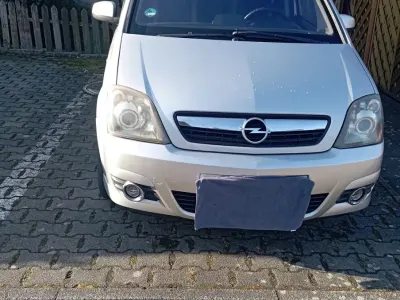 Gebraucht Opel Meriva 90 PS (66 kW) 2010 Silber Van / Kleinbus