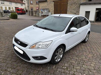Gebraucht Ford Focus 109 PS (80 kW) 2011 Weiß Limousine