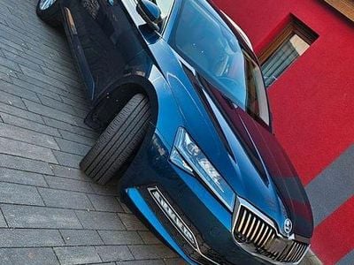 Gebraucht Skoda Superb SportLine 200 PS (147 kW) 2024 Blau Kombi
