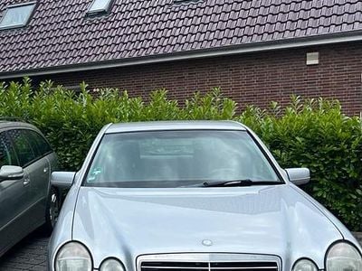 Gebraucht Mercedes E430 279 PS (205 kW) 1998 Silber Limousine