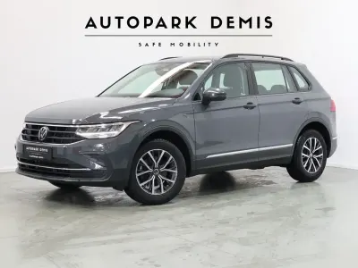 Gebraucht VW Tiguan Life 150 PS (110 kW) 2022 Delfingrau SUV