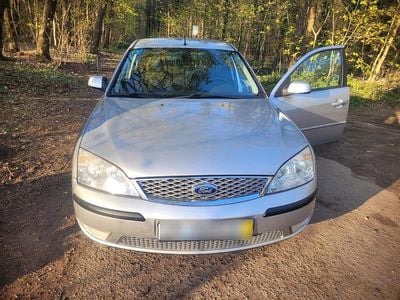 Usata Ford Mondeo 125 CV (91 kW) 2005 Argento Berlina