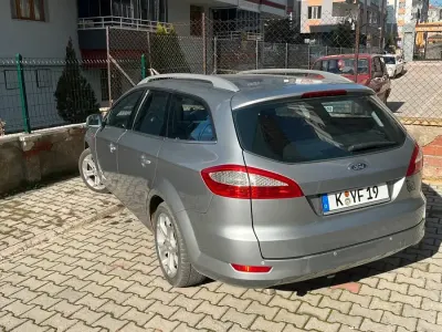 Gebraucht Ford Mondeo Titanium 140 PS (102 kW) 2009 Grau Kombi
