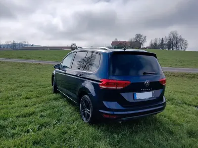 Gebraucht VW Touran Active 150 PS (110 kW) 2022 Blau Van / Kleinbus