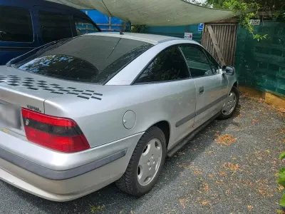 Gebraucht Opel Calibra 115 PS (84 kW) 1993 Silber Coupé
