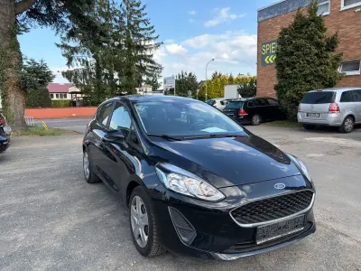 Usata Ford Fiesta Cool & Connect 86 CV (63 kW) 2017 Nero Utilitaria