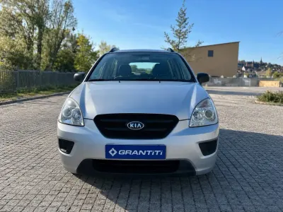 Używany Kia Carens 140 KM (102 kW) 2009 Minivan