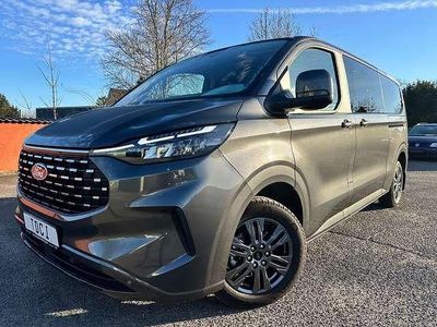 Gebraucht Ford Tourneo Titanium 136 PS (100 kW) 2025 Grau Van / Kleinbus