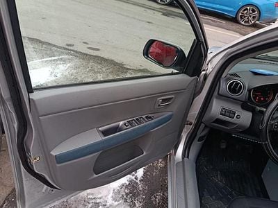 Gebraucht Mazda 2 75 PS (55 kW) 2005 Grau Kleinwagen