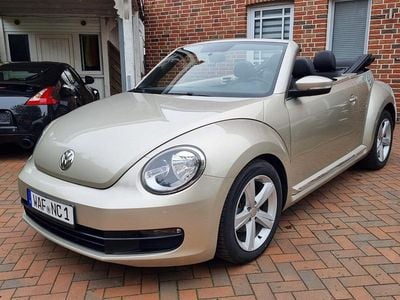 Usado VW Beetle 170 HP (125 kW) 2015 Bege Citadino