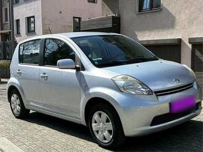Gebraucht Daihatsu Sirion 87 PS (63 kW) 2007 Silber Kleinwagen