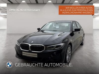 Schwarz Gebraucht 2022 BMW 330e Sport Line Limousine | 35.502 € (Fairer Preis)